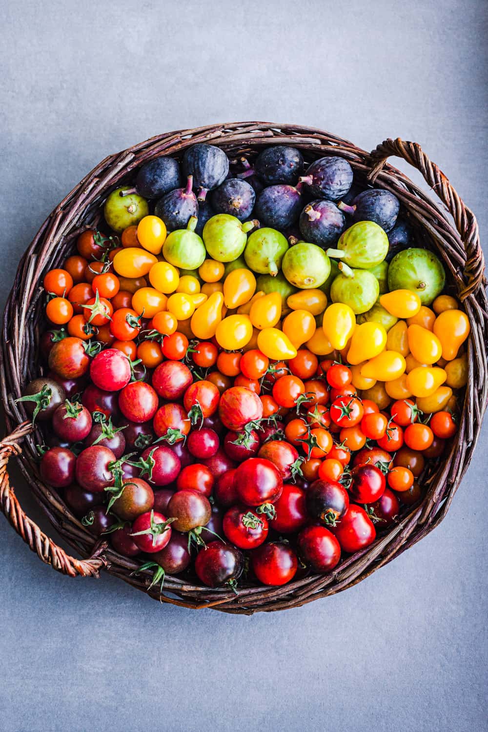 It's a tomato and fresh fig rainbow! There's red, orange, yellow, green, purple and lots of shades in between!